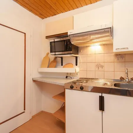 Lug Ins Land Han/Misafirhane *