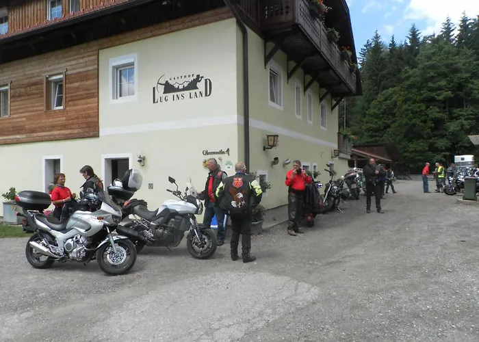 Lug Ins Land Värdshus